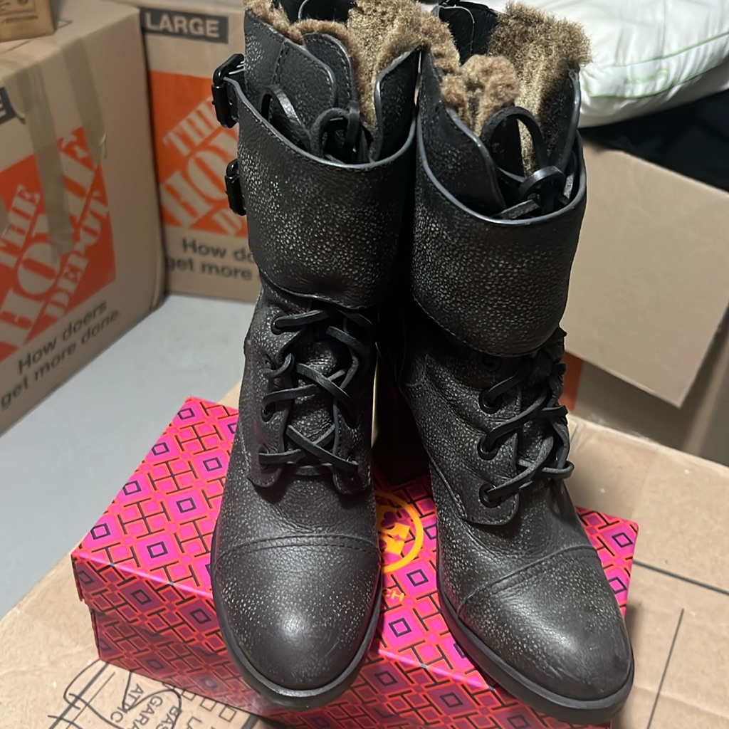 Tory Burch Distressed Gray Boots . Good Condition. Size 6.5